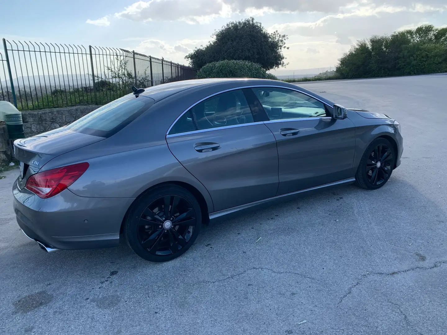 Mercedes-Benz CLA 220 Grigio - 2