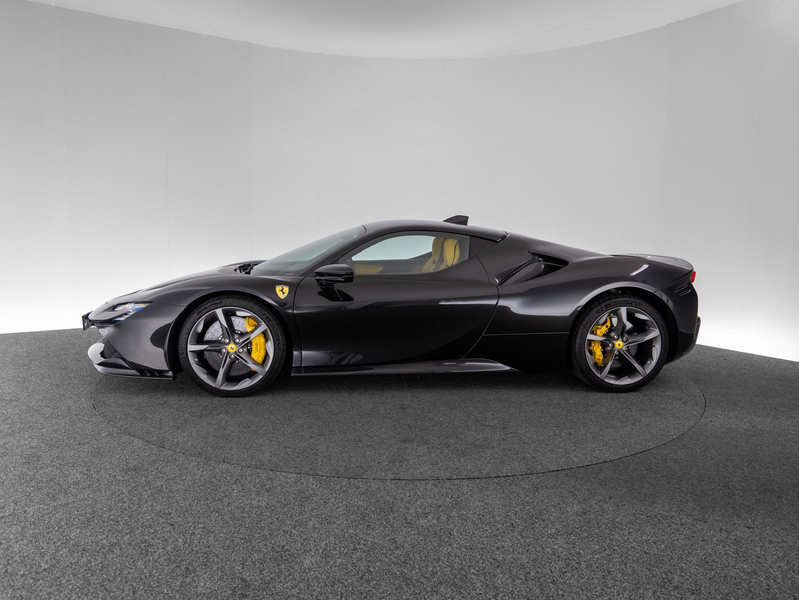 Ferrari SF90 Stradale — photo 8