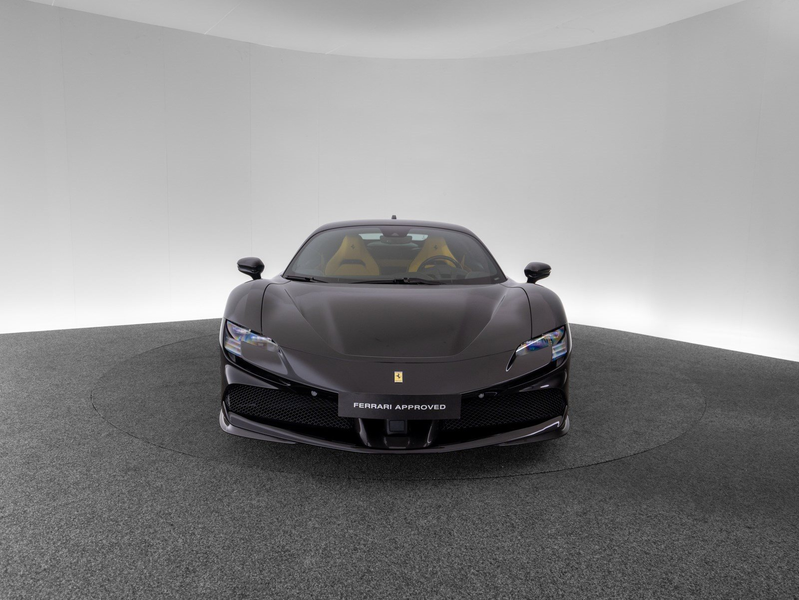 Ferrari SF90 Stradale — photo 2