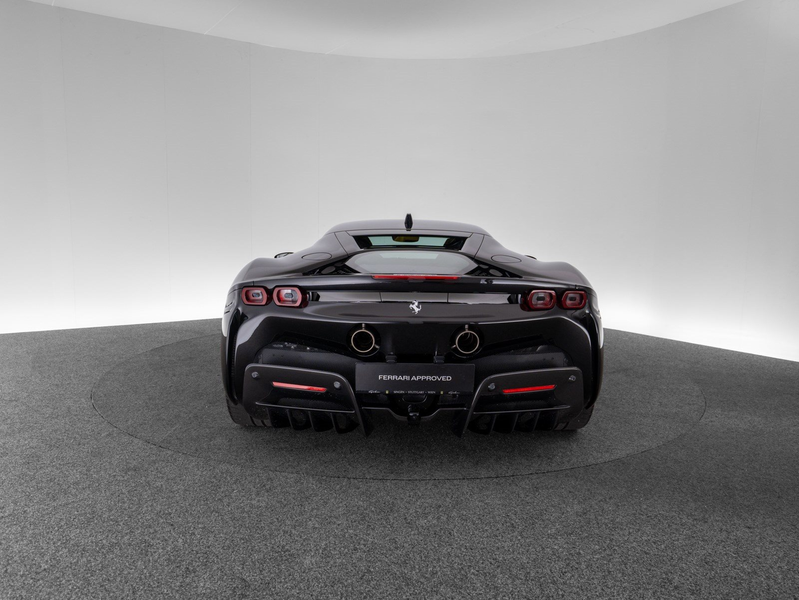 Ferrari SF90 Stradale — photo 6