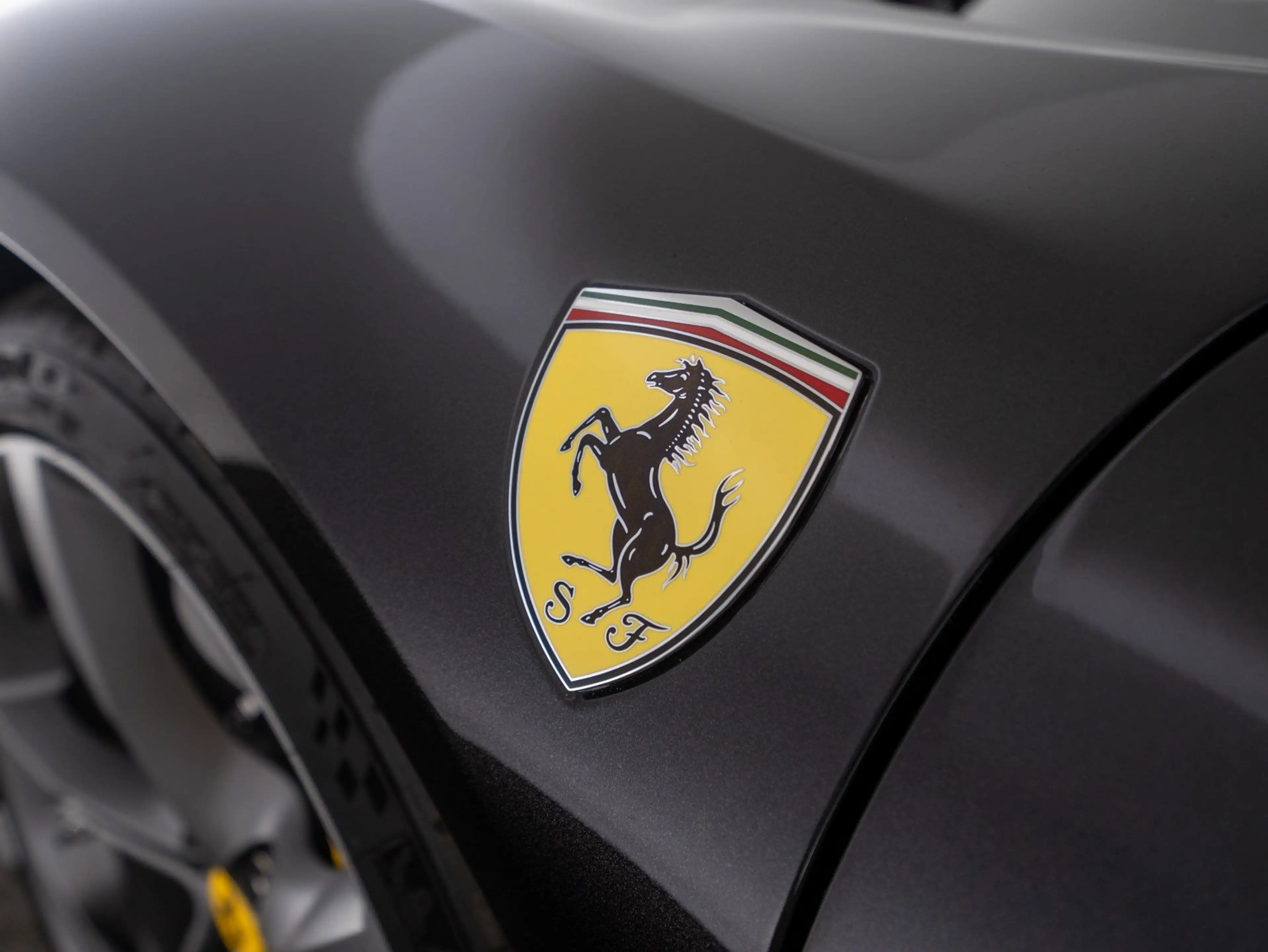 Ferrari SF90 Stradale — photo 12