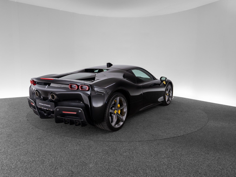 Ferrari SF90 Stradale — photo 5