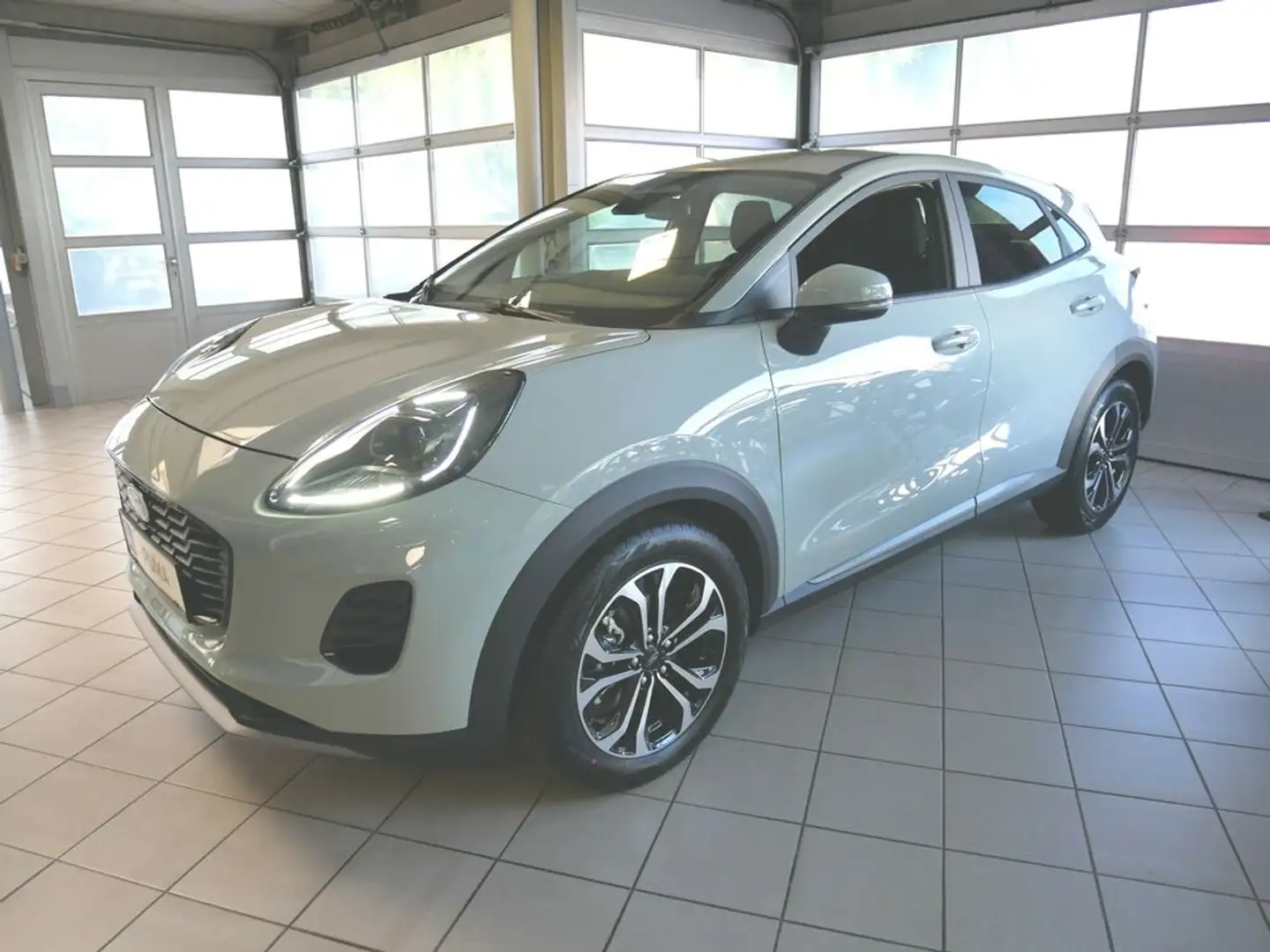 Ford Puma 1,0 EcoBoost Hybrid Titanium Grau - 2