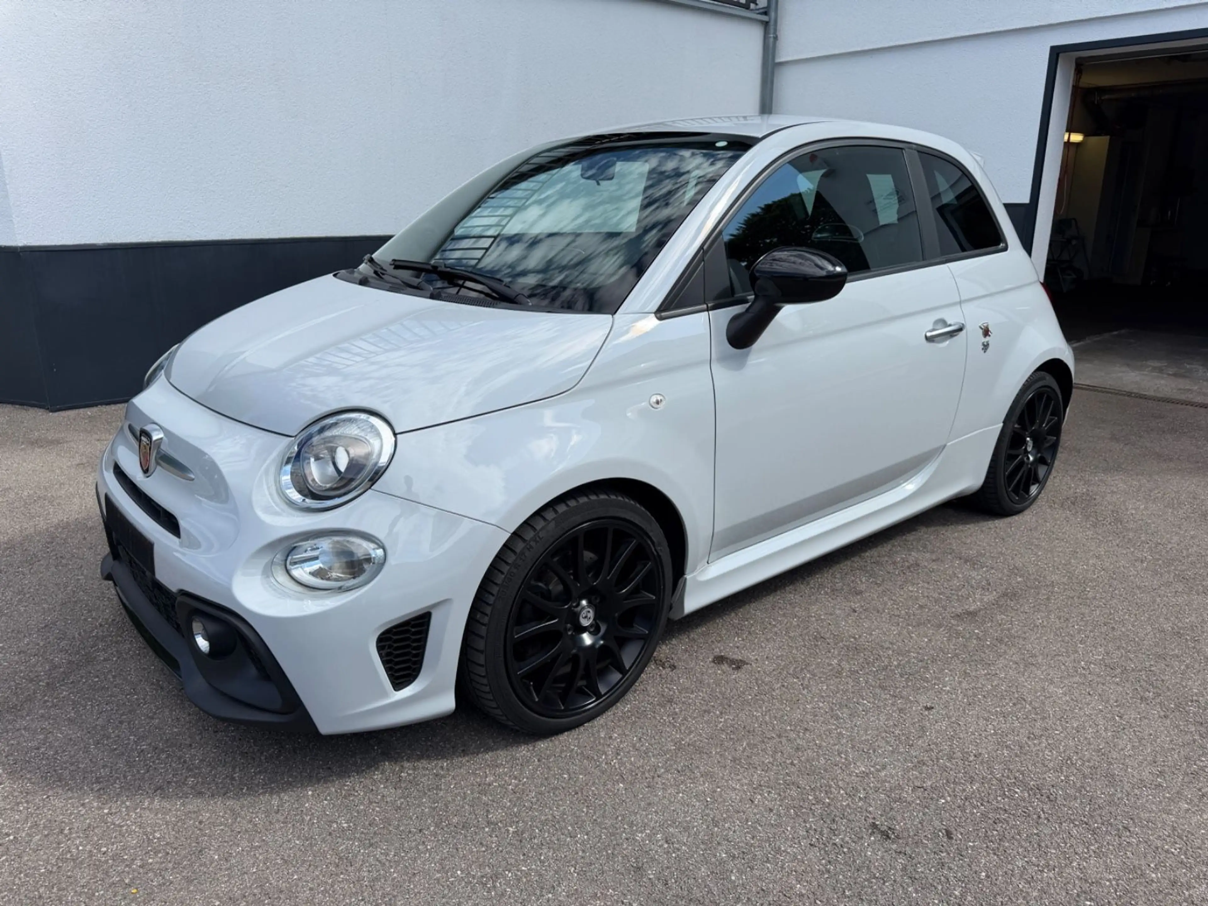 Abarth 500 595 Pista HU:04/2028/NAVI/2.Hd — photo 2