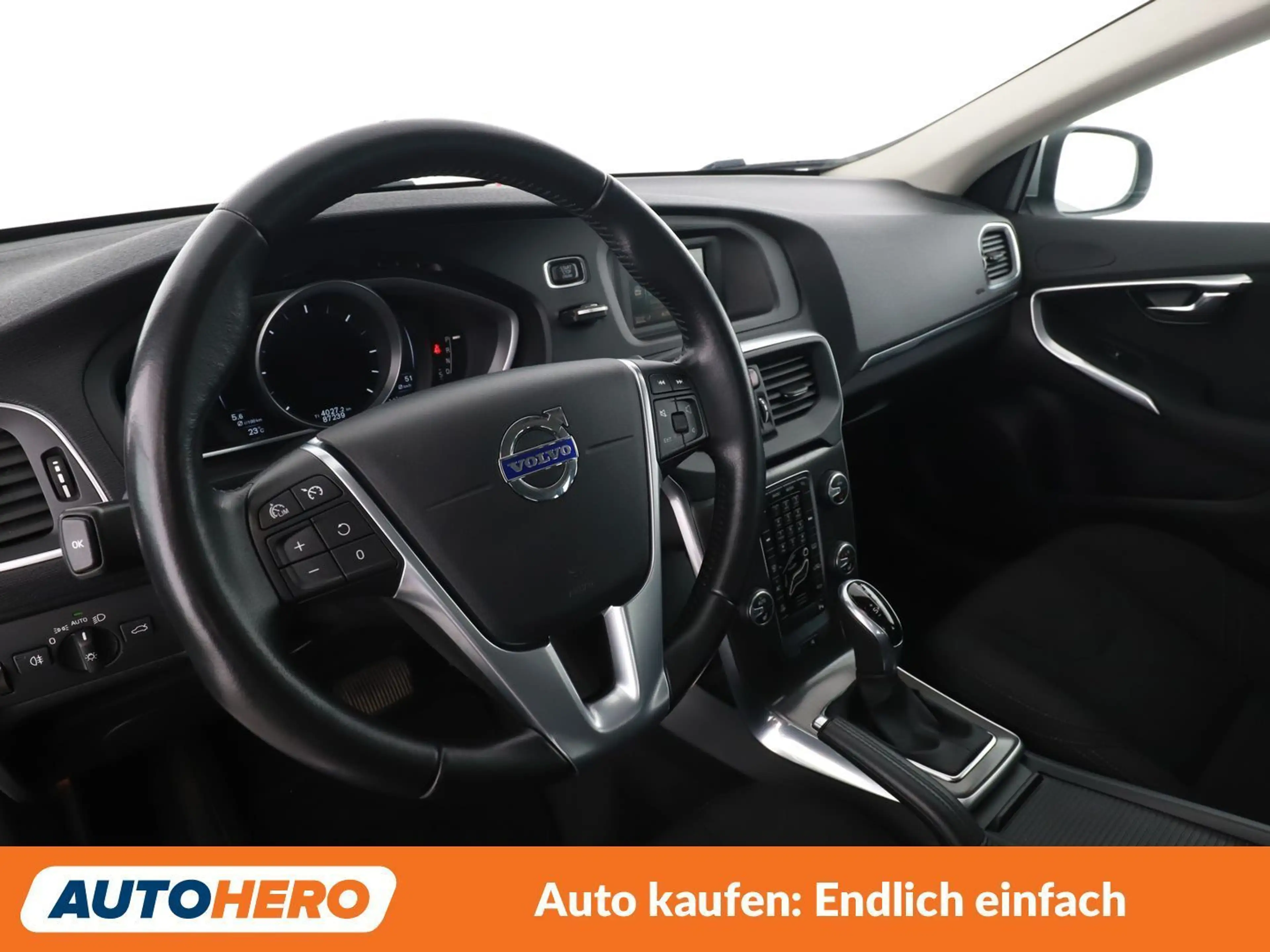 Volvo V40 2.0 D2 Kinetic — photo 11