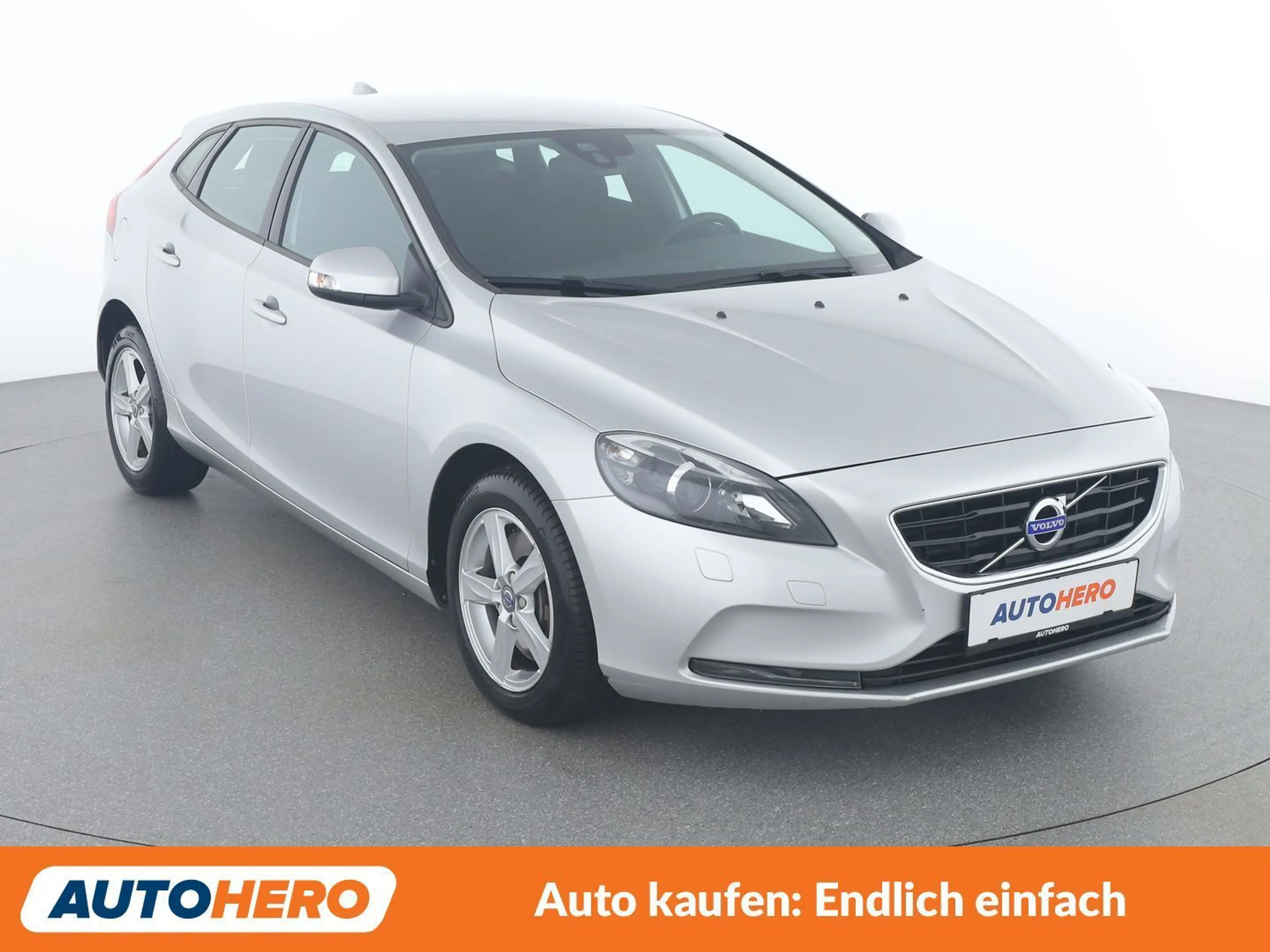 Volvo V40 2.0 D2 Kinetic — photo 8