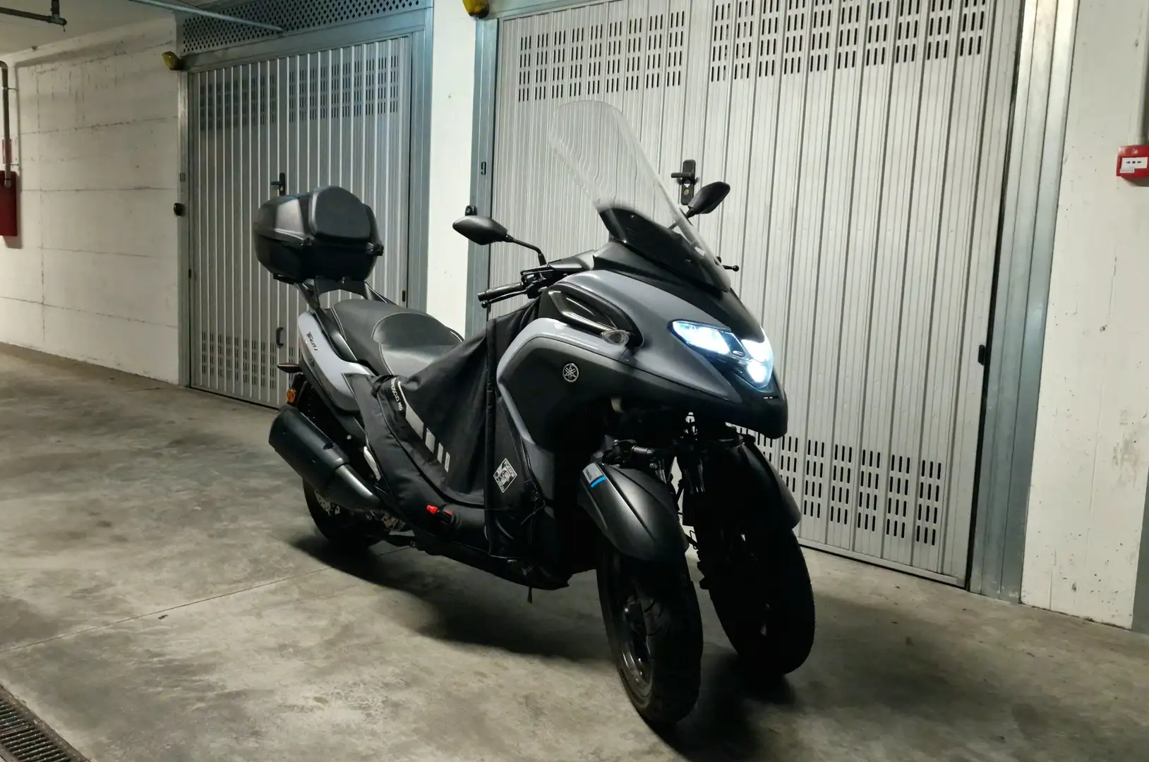 Yamaha TriCity URBAN Argintiu - 1