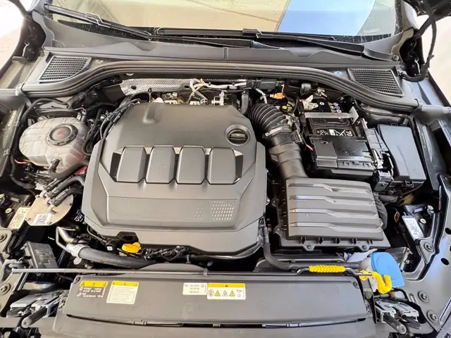 Volkswagen Golf view 13
