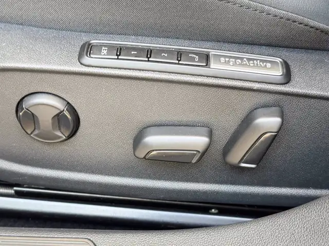 Volkswagen Golf view 21
