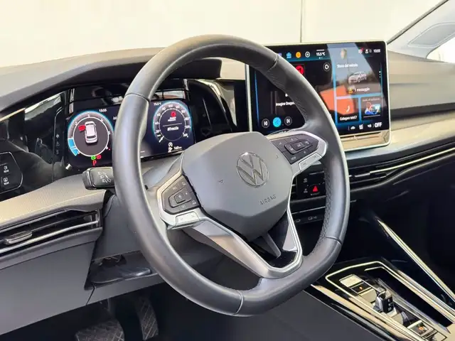 Volkswagen Golf view 19