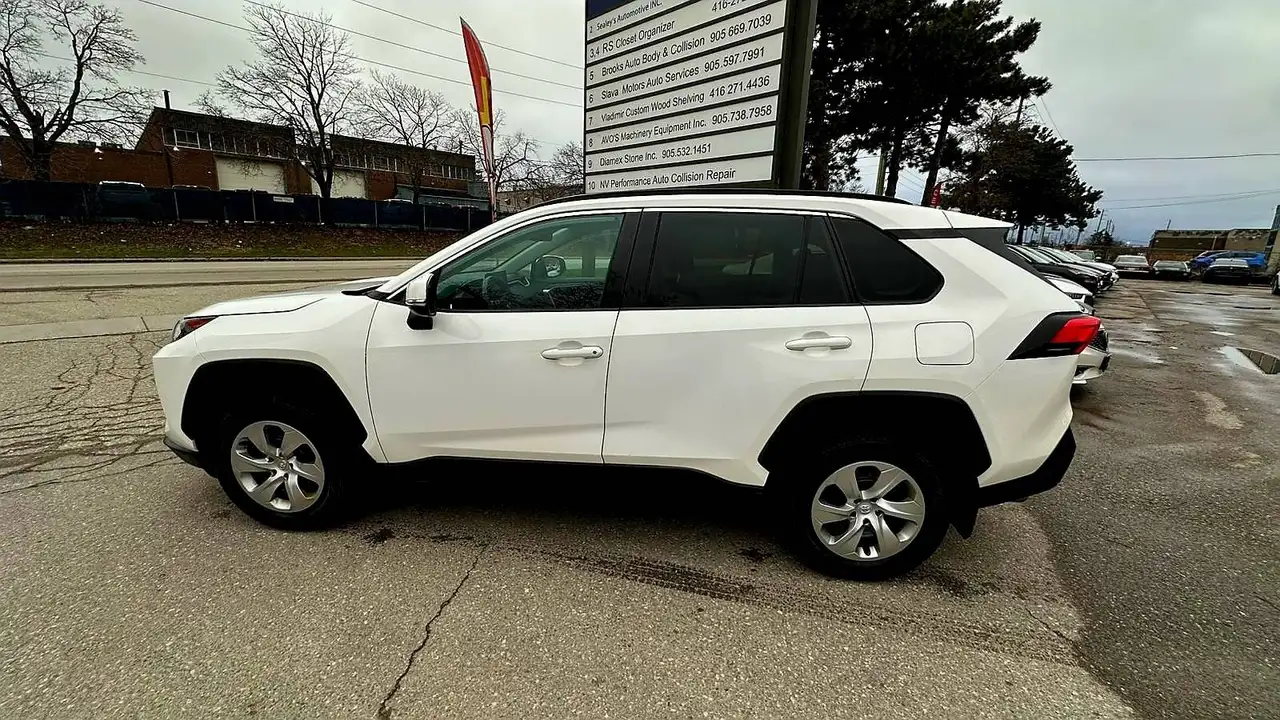 Toyota RAV 4 снимка Toyota RAV 4
