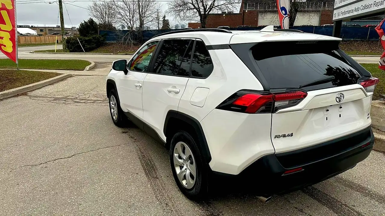 Toyota RAV 4 снимка Toyota RAV 4