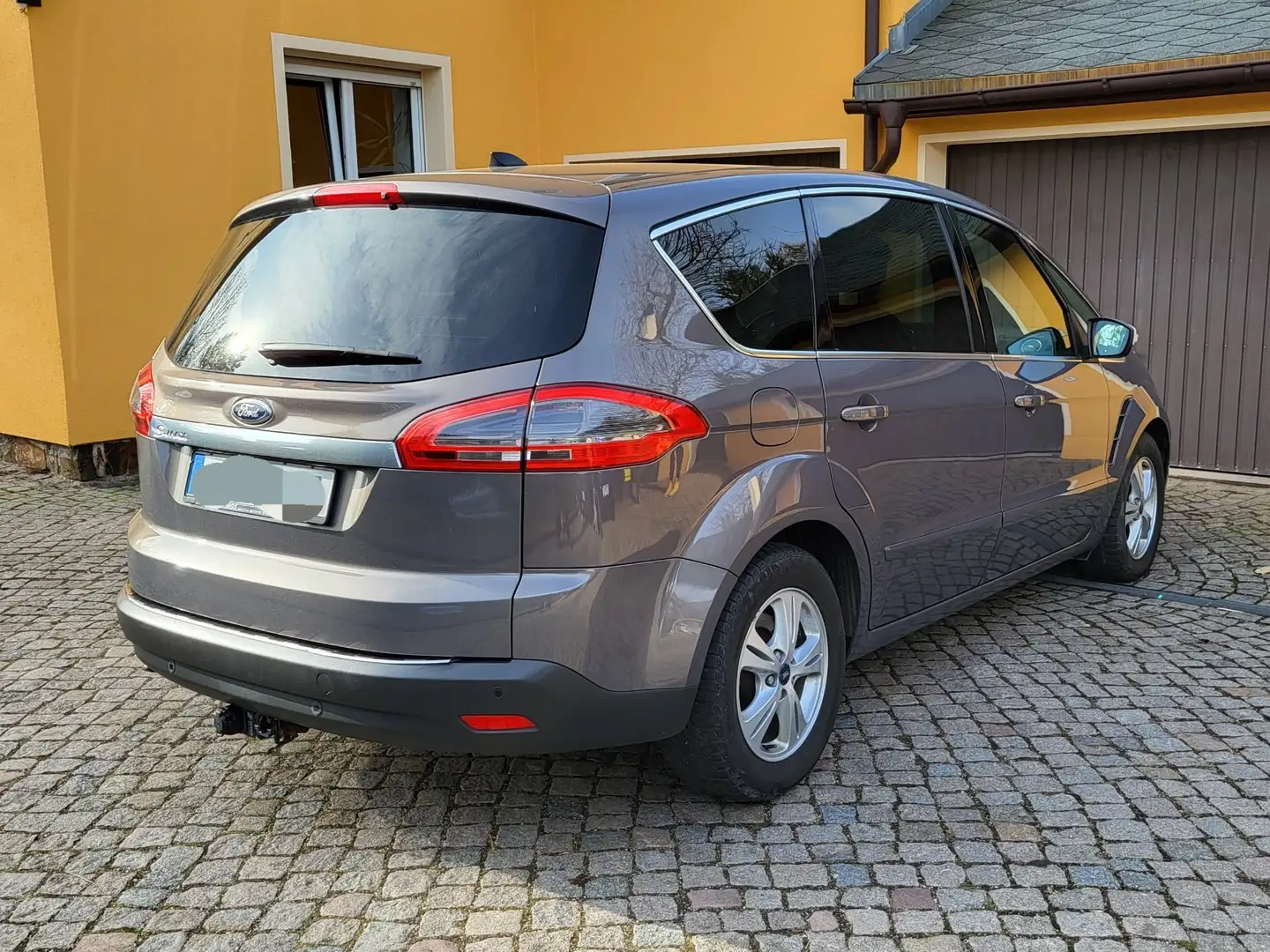 Ford S-Max 2.0 TDCi DPF Aut. Champions Edition Brons - 2