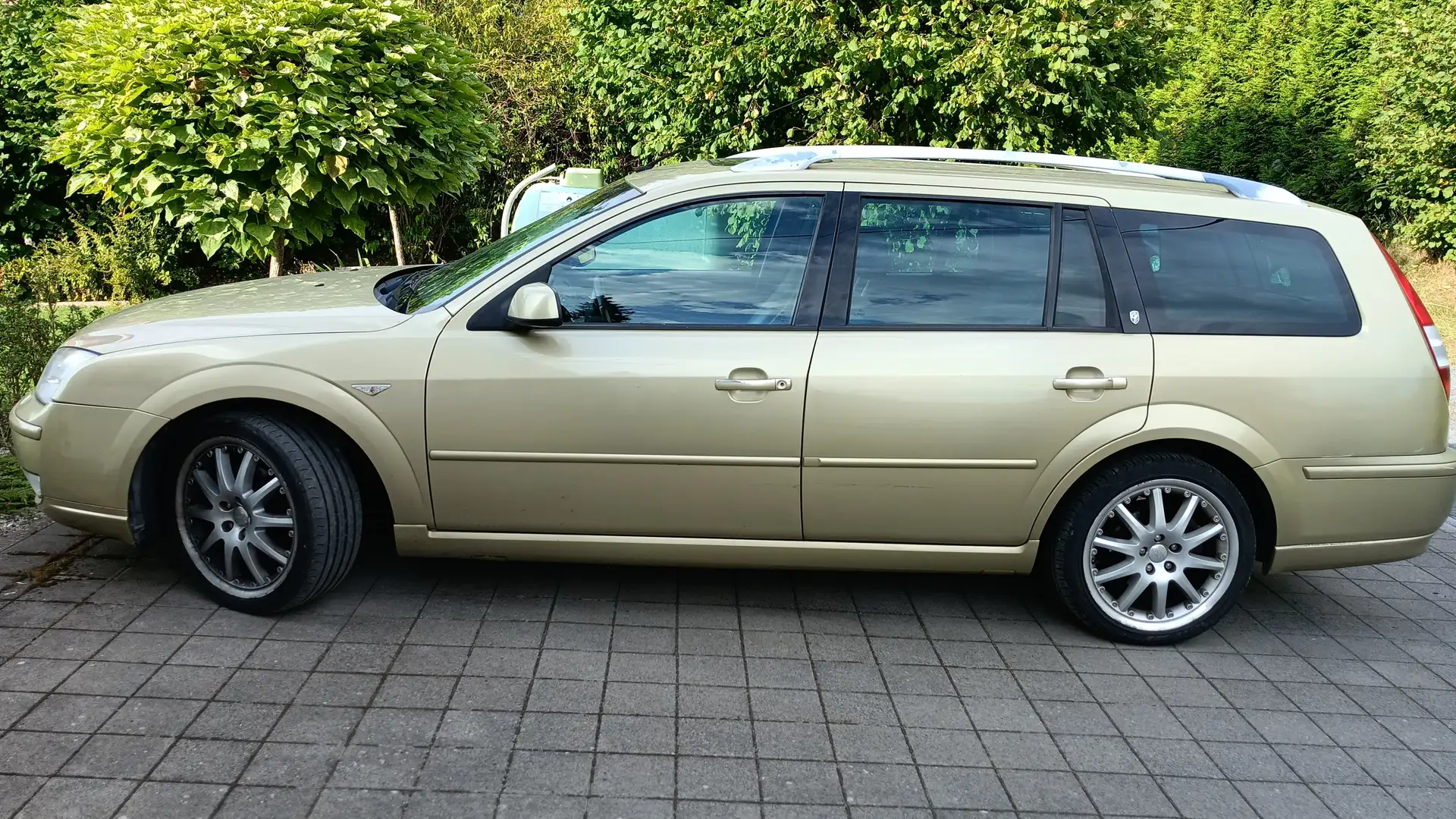 Ford Mondeo Mondeo Turnier Diesel 2.2 Turnier TDCi Ghia X Arany - 2