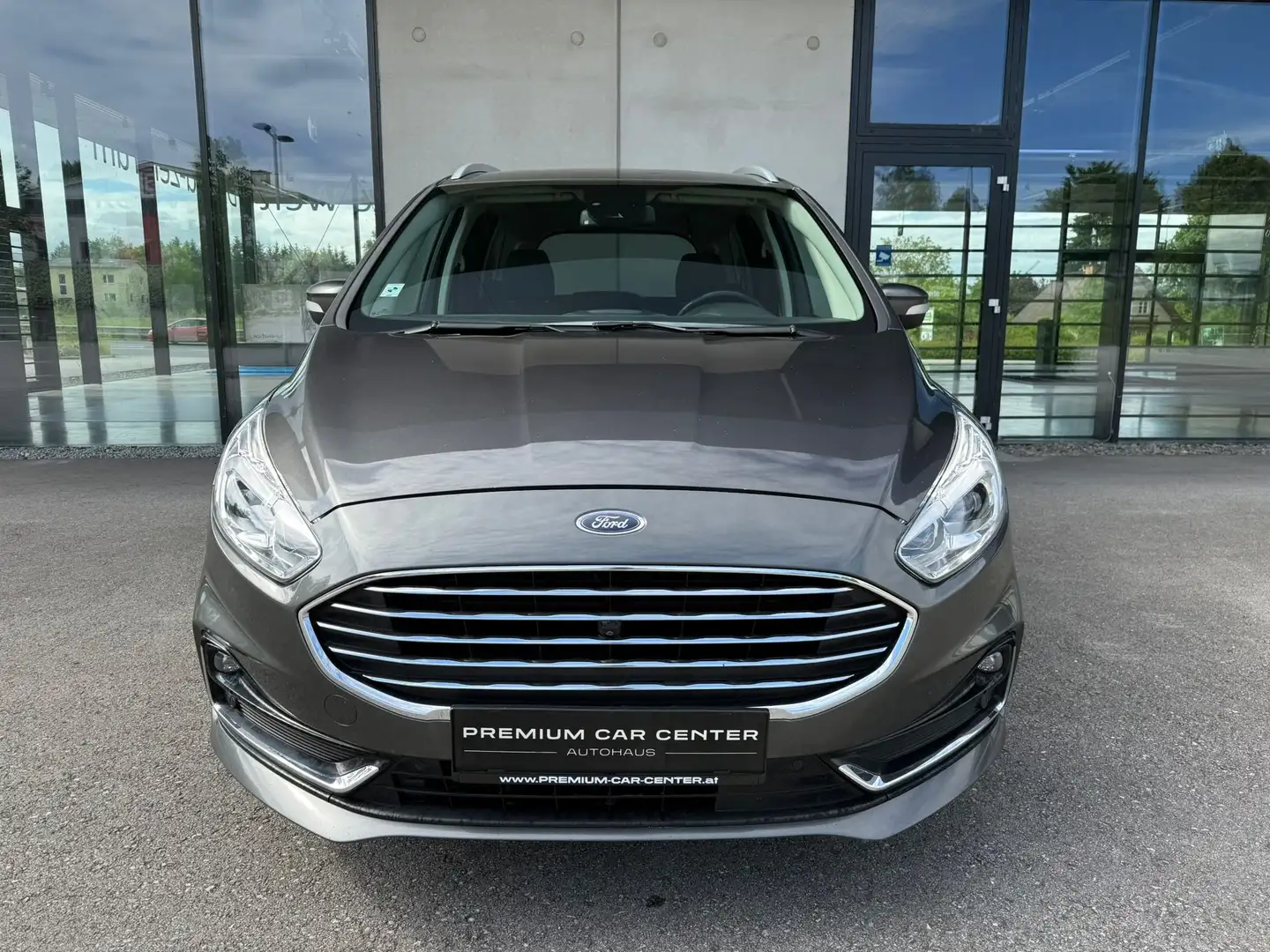 Ford Galaxy 2,0 EcoBlue SCR AWD Titanium Aut. 4x4, LED, AHV Grau - 2