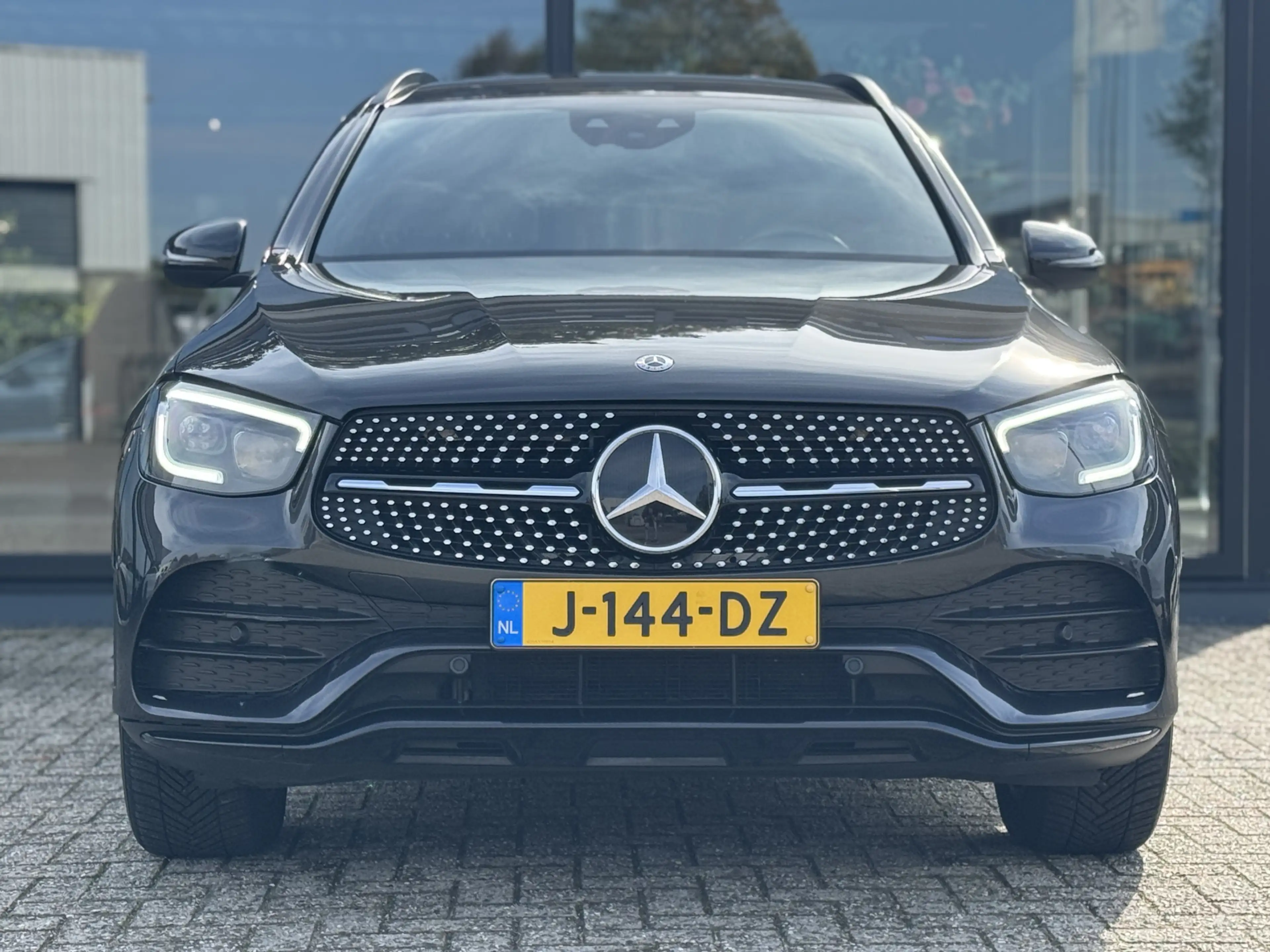 Mercedes-Benz GLC 200 Aut AMG Night Distronic | Wegdr. Trekhaak | NL-Aut — photo 14