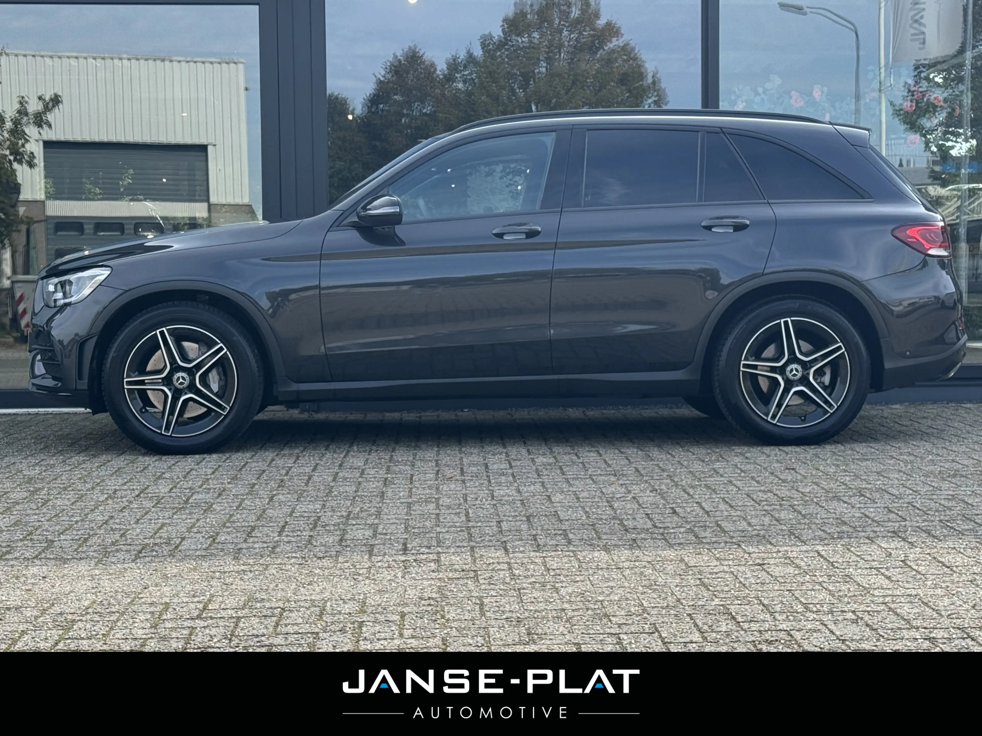 Mercedes-Benz GLC 200 Aut AMG Night Distronic | Wegdr. Trekhaak | NL-Aut — photo 3