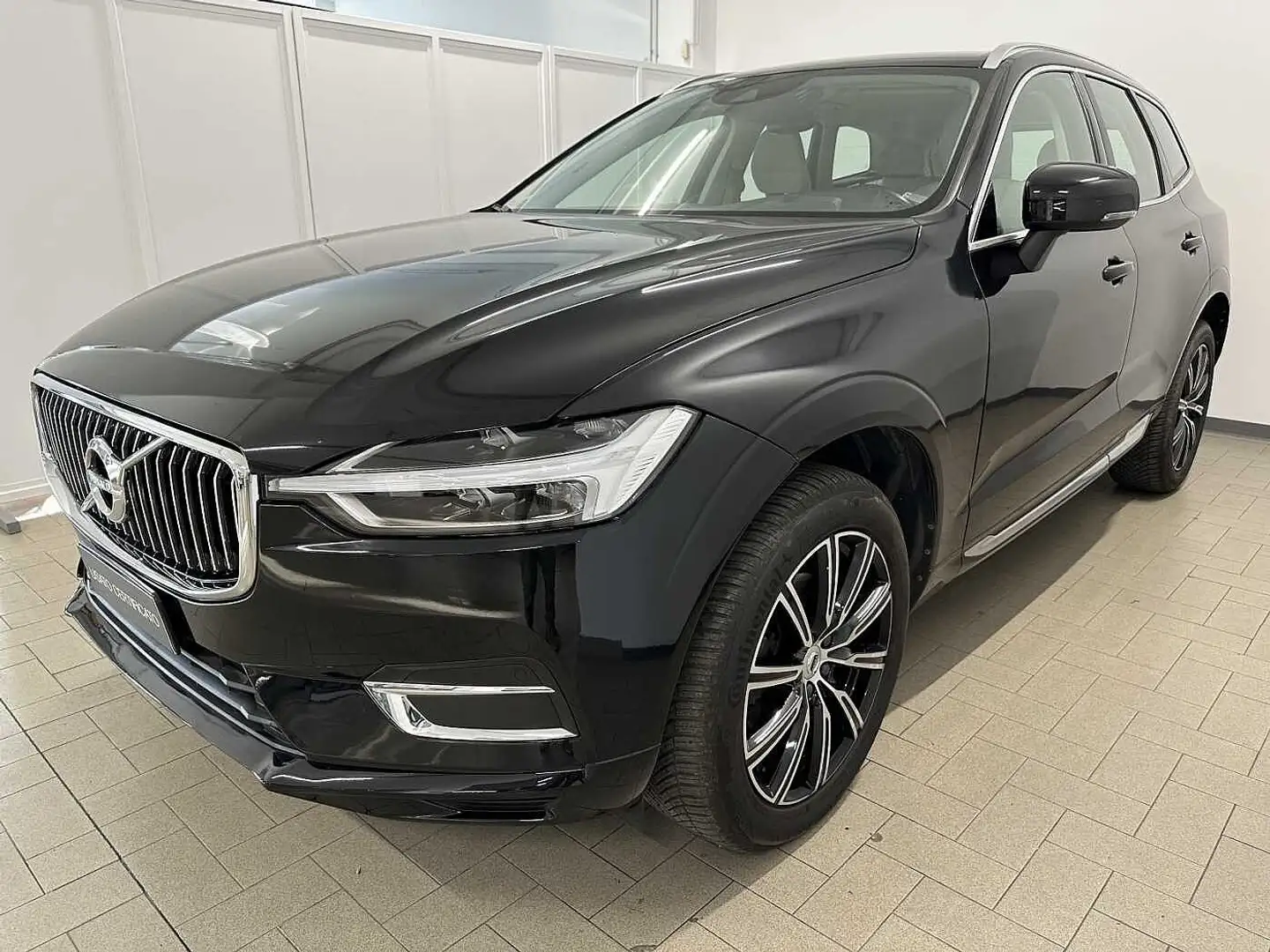 Volvo XC60 D4 AWD Inscription Geartronic Nero - 1