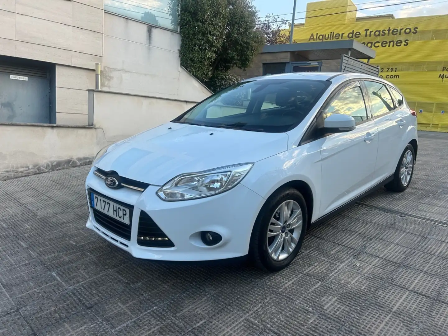 Ford Focus 1.6 TI-VCT Trend Gris - 1