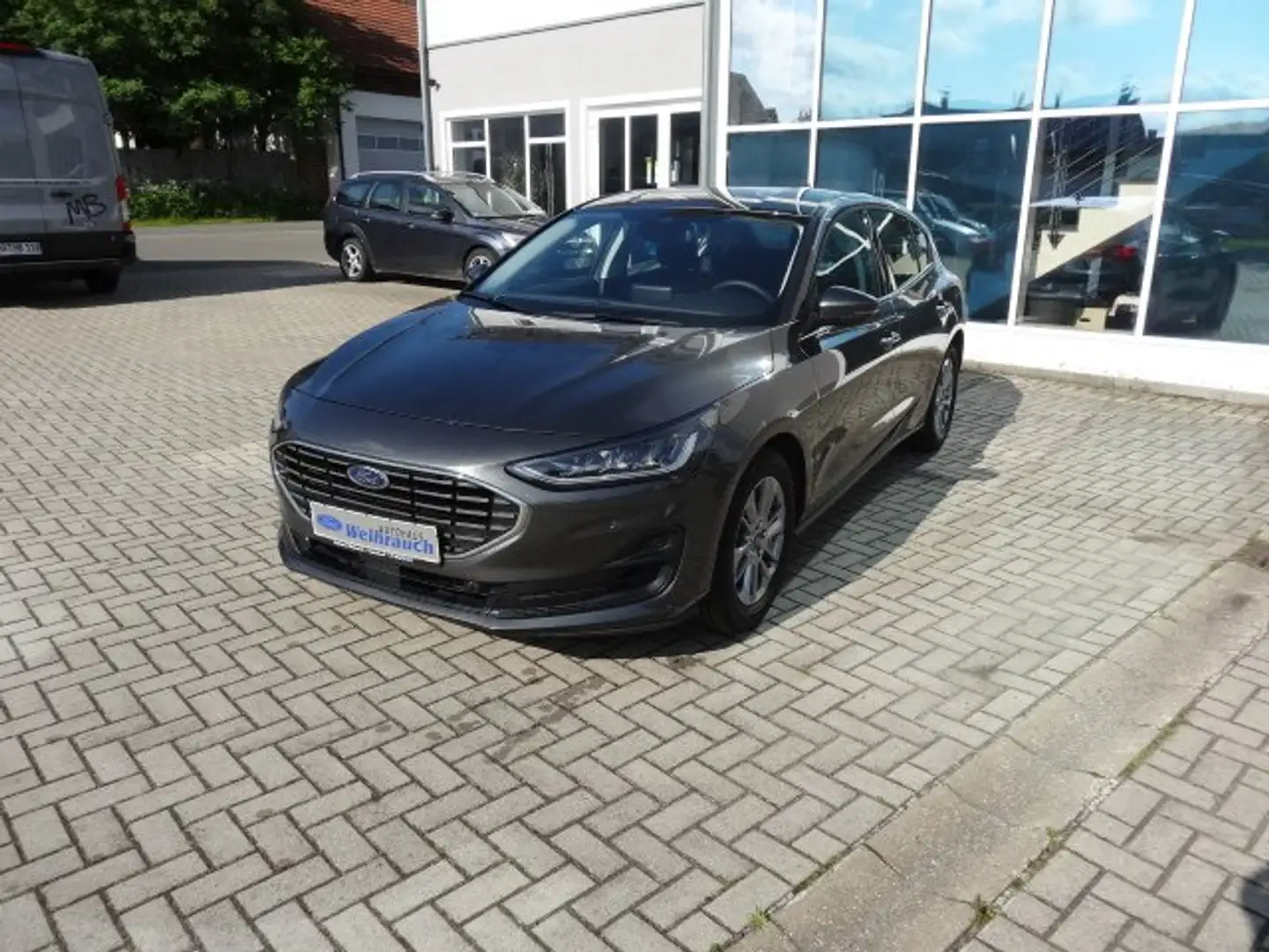 Ford Focus Titanium Grau - 2