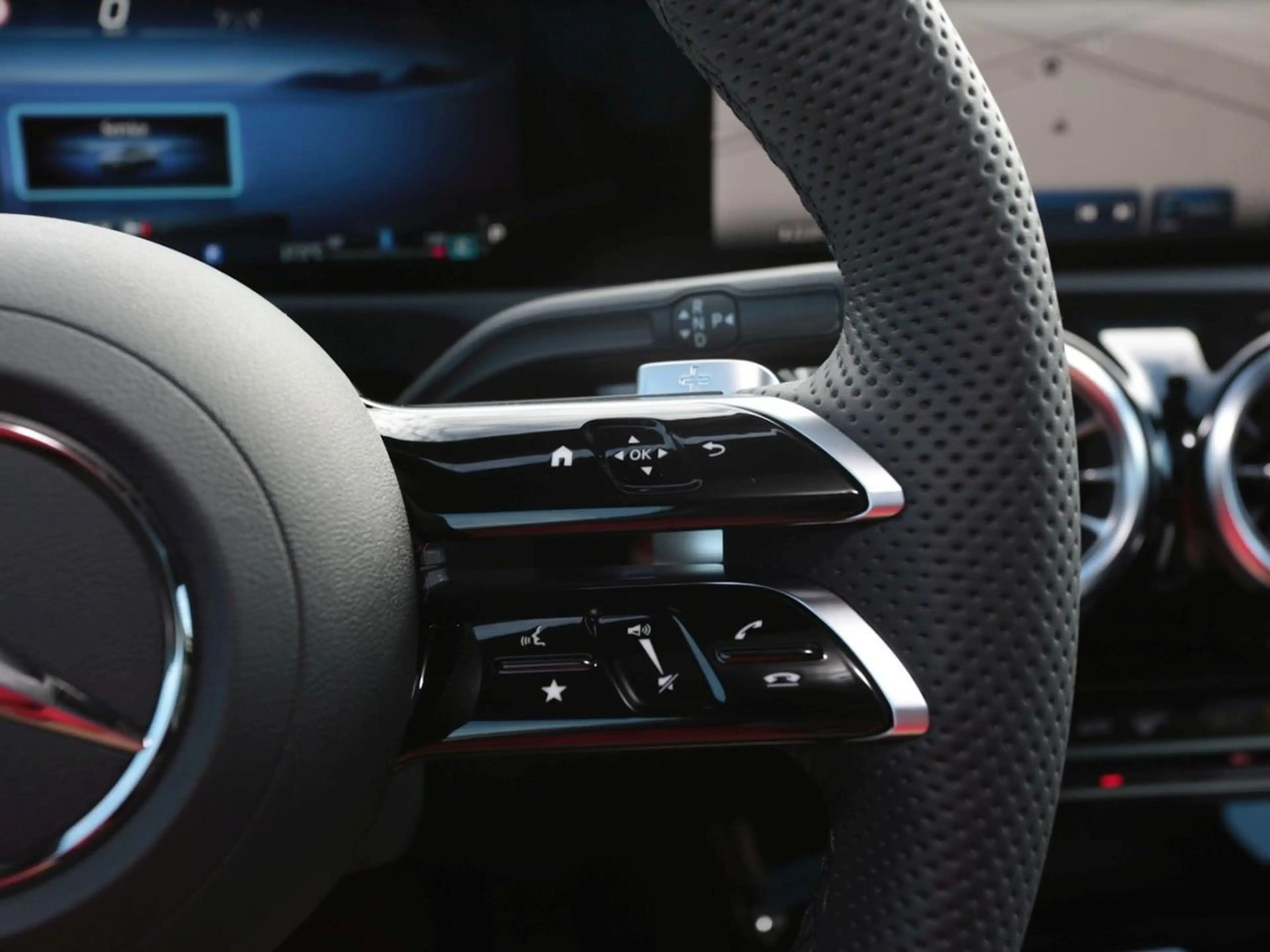 Mercedes-Benz A 200 d AMG Night MBUXNavi Panorama 360° AHK — photo 10