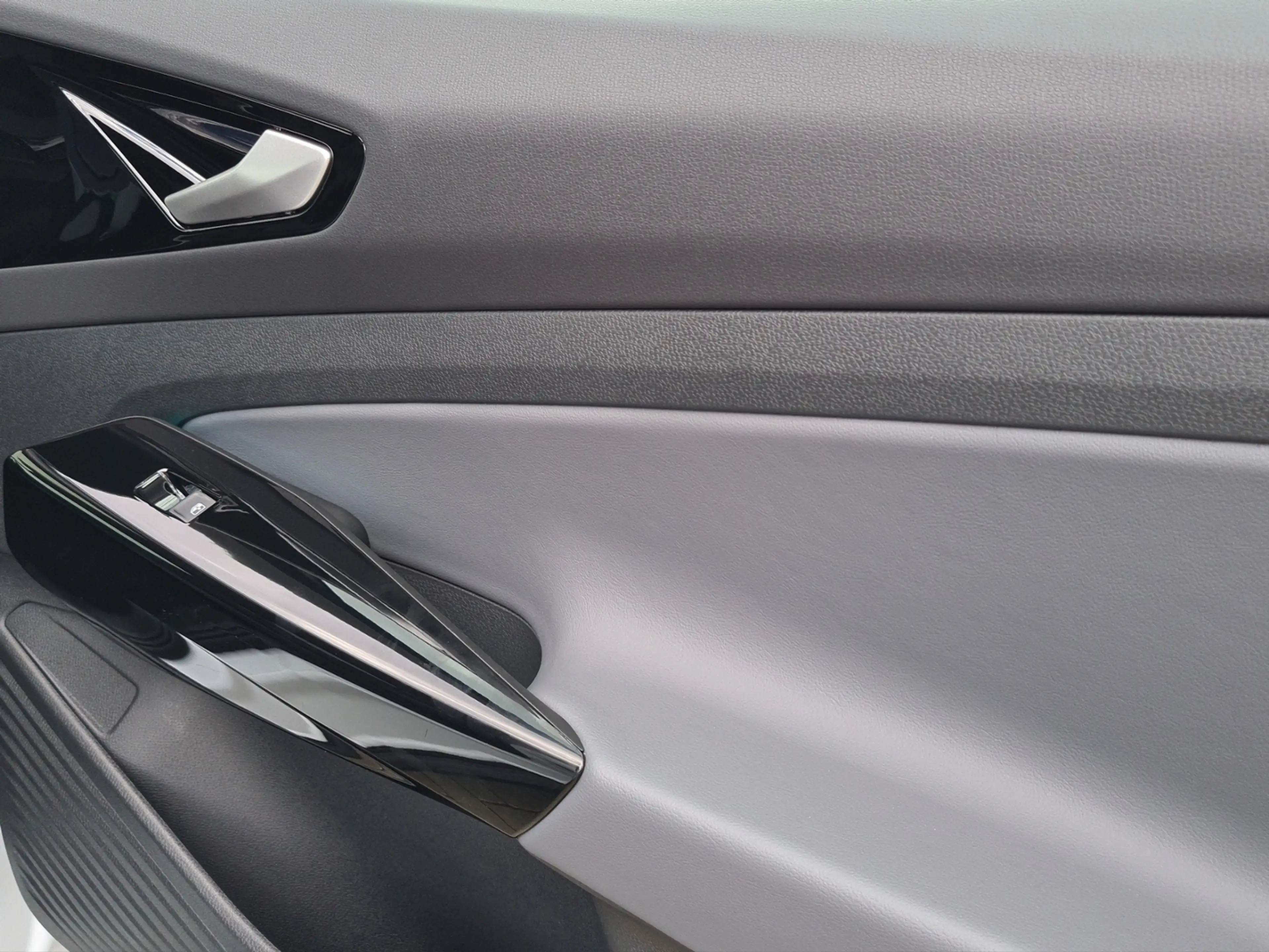 Volkswagen ID.5 Pro 210kW +AHK+WÄRMEP+NAVI+MATRIX+APPCONN+SHZ+PDC — photo 14
