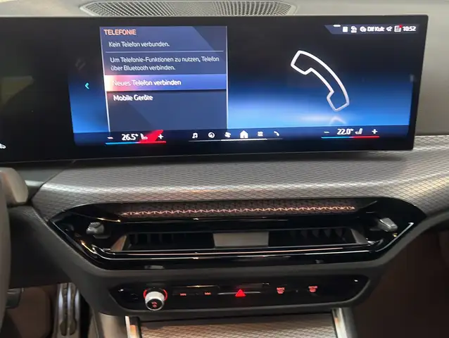 BMW 3 Series view 18