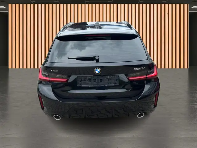BMW 3 Series view 28
