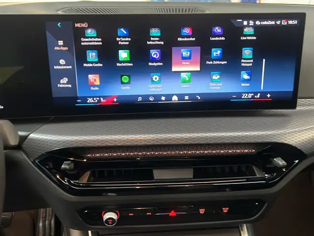 BMW 3 Series view 13