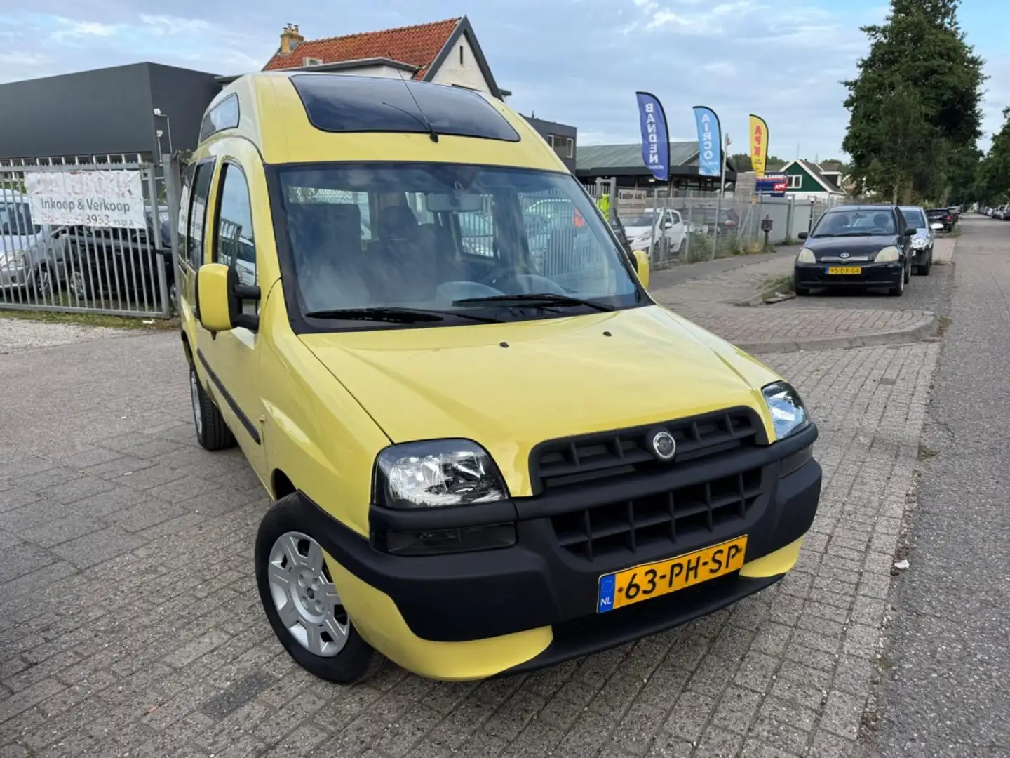 Fiat Doblo rolstoel auto 1.9 JTD Dynamic Plus Sárga - 2