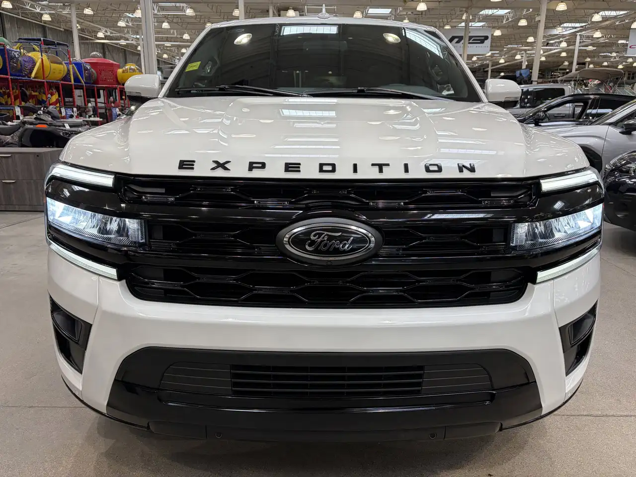 Ford Expedition снимка Ford Expedition