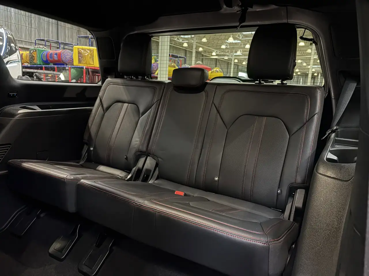 Ford Expedition снимка Ford Expedition