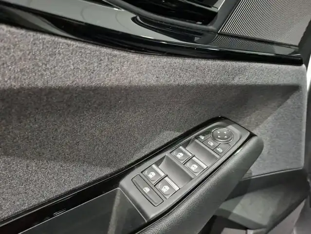 Renault Austral view 12