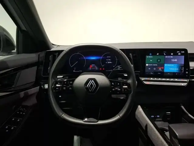 Renault Austral view 5