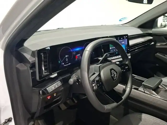 Renault Austral view 8