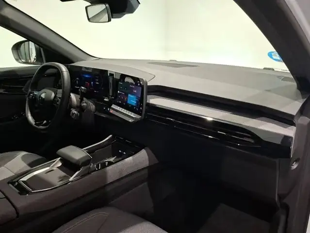 Renault Austral view 9