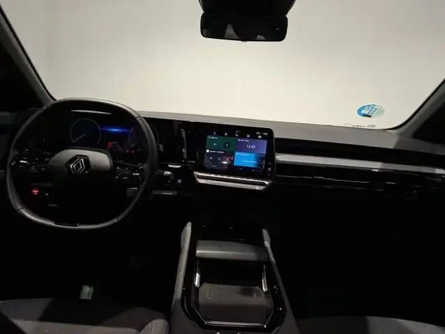 Renault Austral view 6