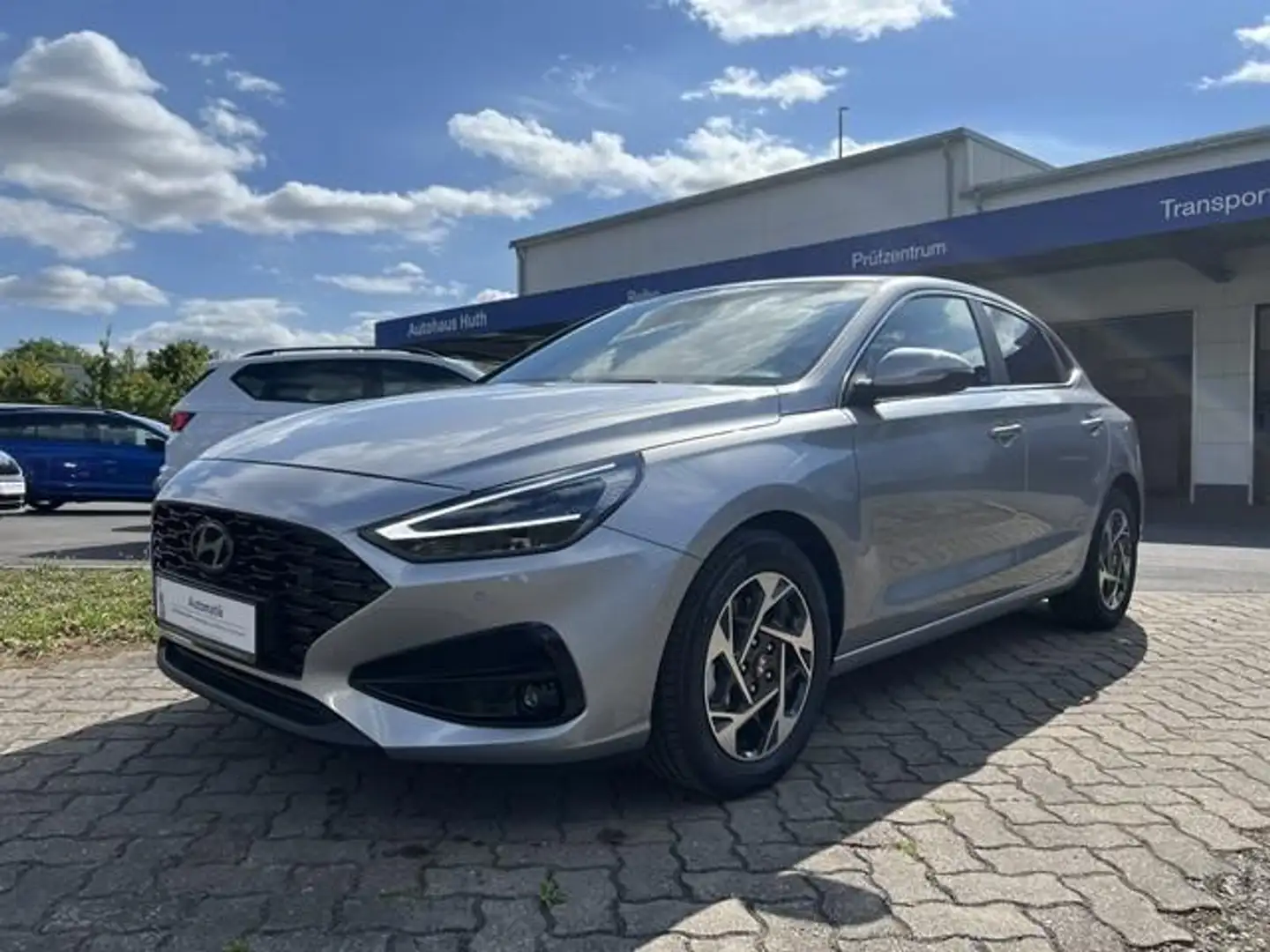 Hyundai i30 DCT LED NAVI APP KAMERA ACC DAB Silber - 1