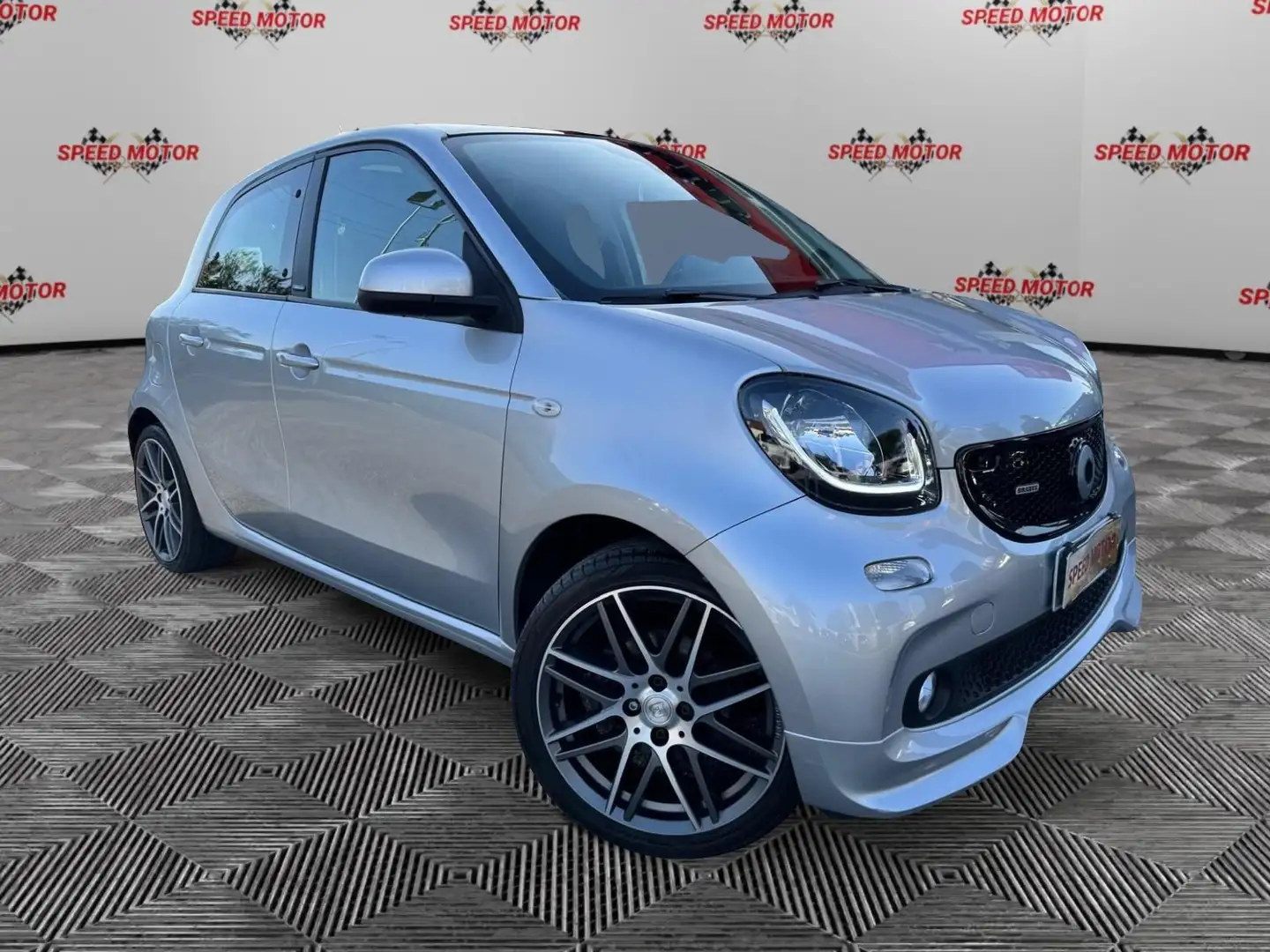 smart forFour forfour BRABUS 109 CV  Xclusive, NAVI, RETROCAMERA Argent - 1