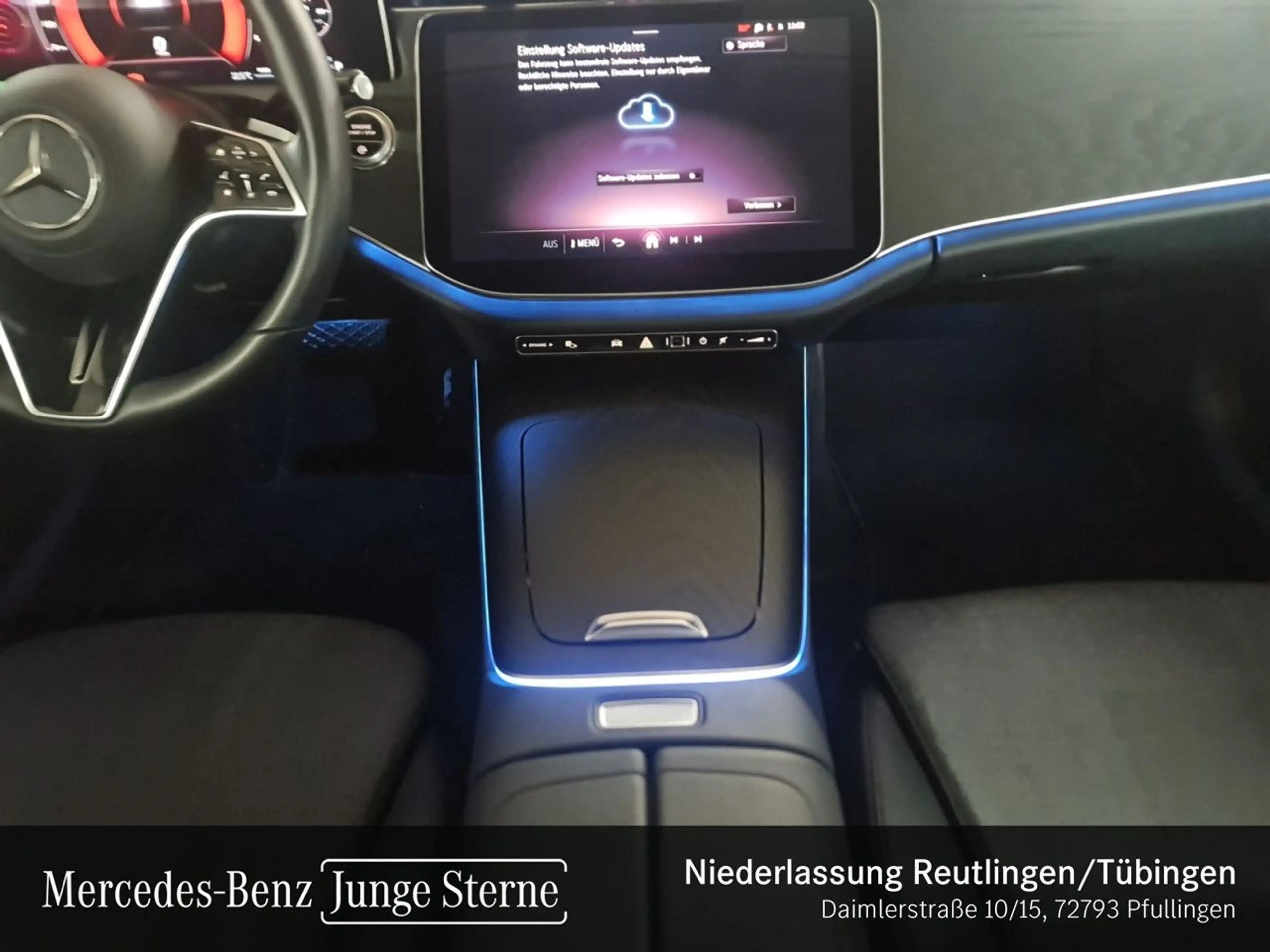 Mercedes-Benz E 220 d Avantgarde Pano LED Kamera Spurhalt-Ass 9G — photo 15