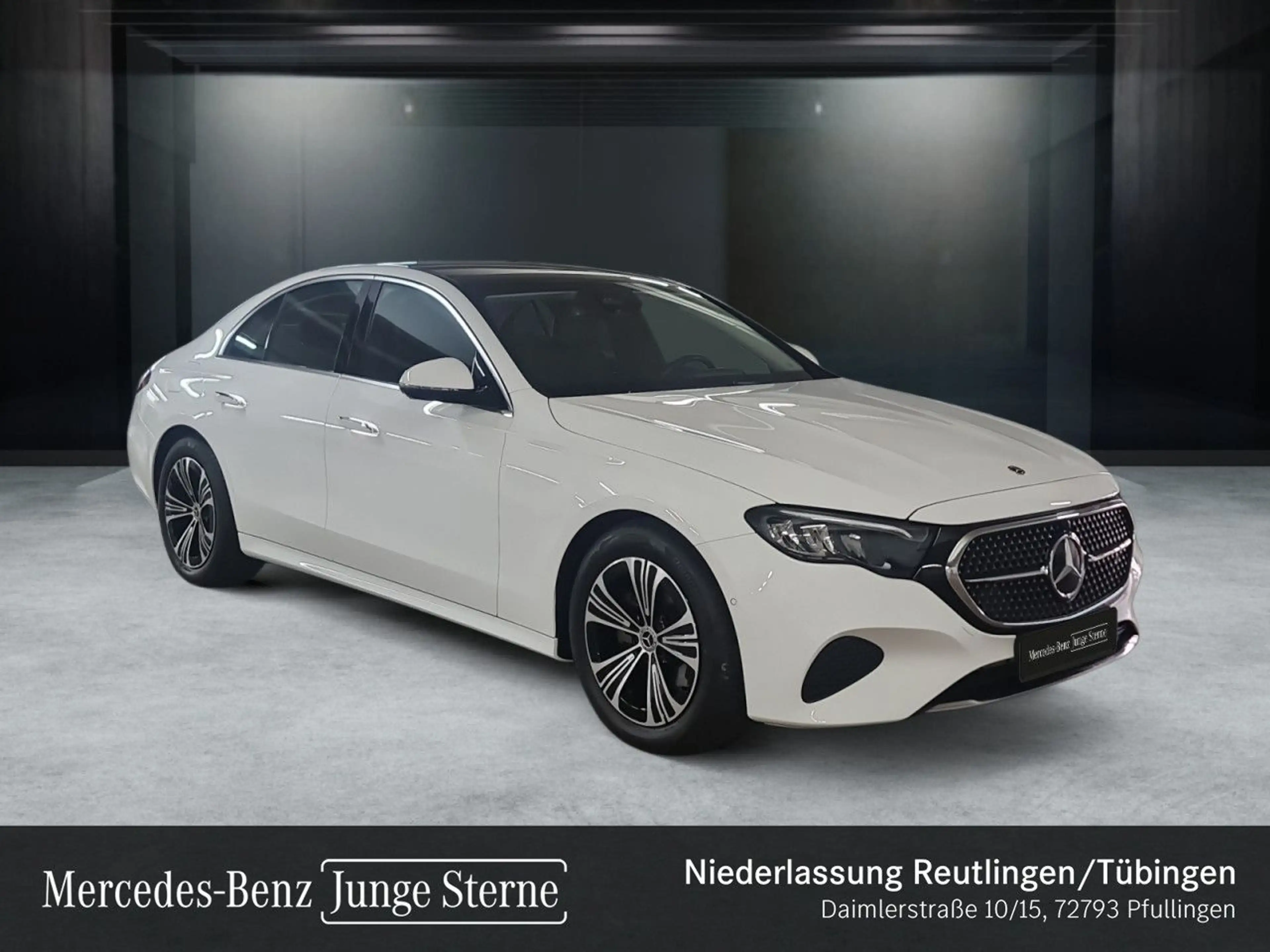 Mercedes-Benz E 220 d Avantgarde Pano LED Kamera Spurhalt-Ass 9G — photo 2