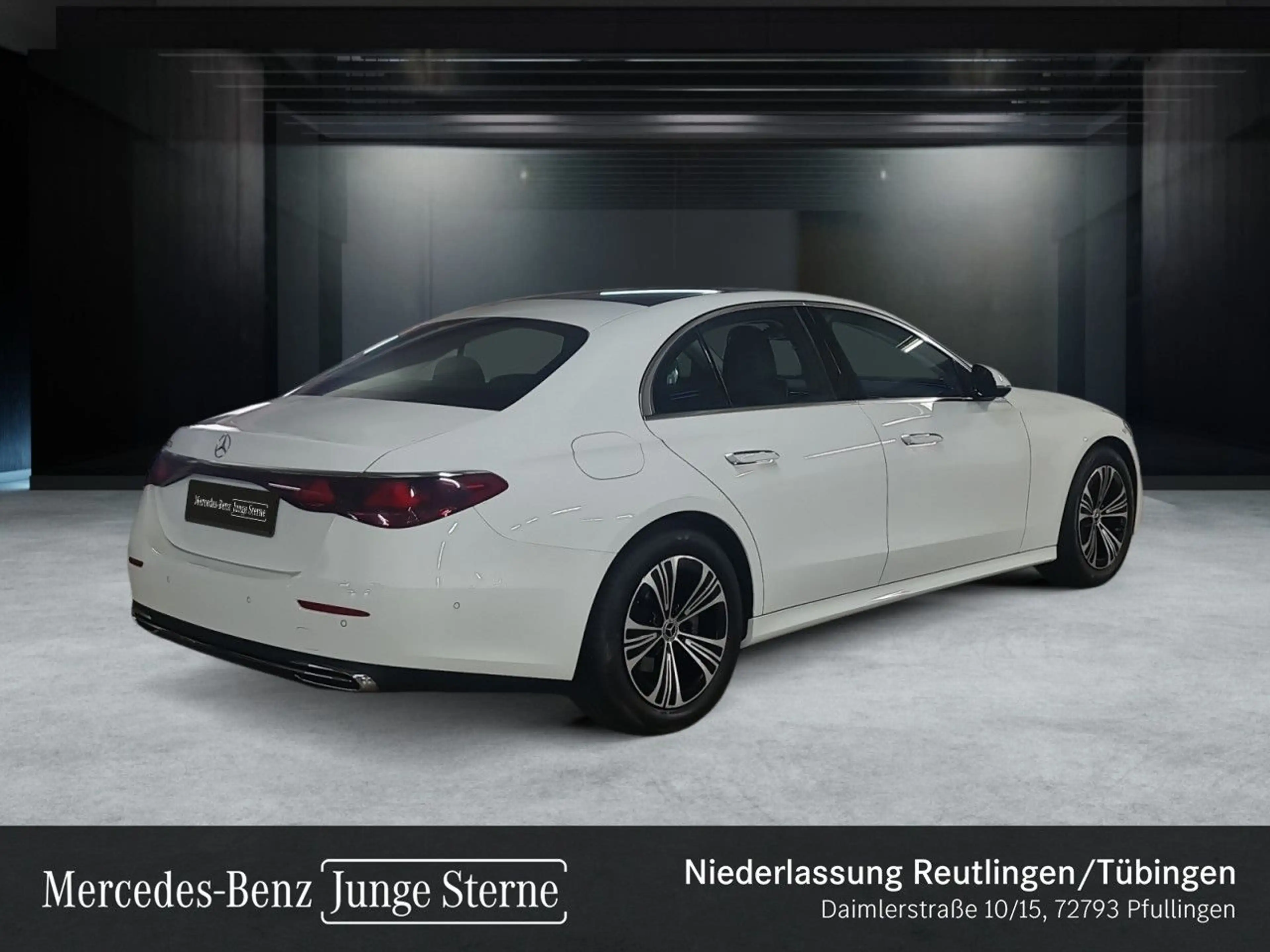 Mercedes-Benz E 220 d Avantgarde Pano LED Kamera Spurhalt-Ass 9G — photo 4