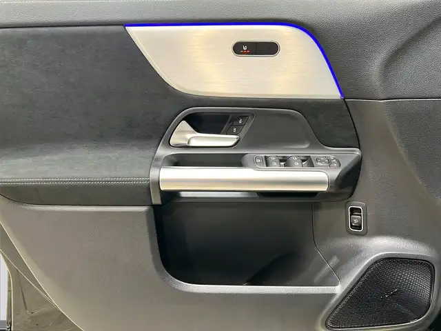 Mercedes-Benz Gla Class view 13