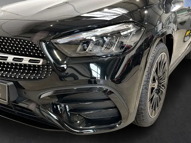 Mercedes-Benz Gla Class view 15