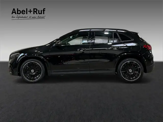 Mercedes-Benz Gla Class view 4