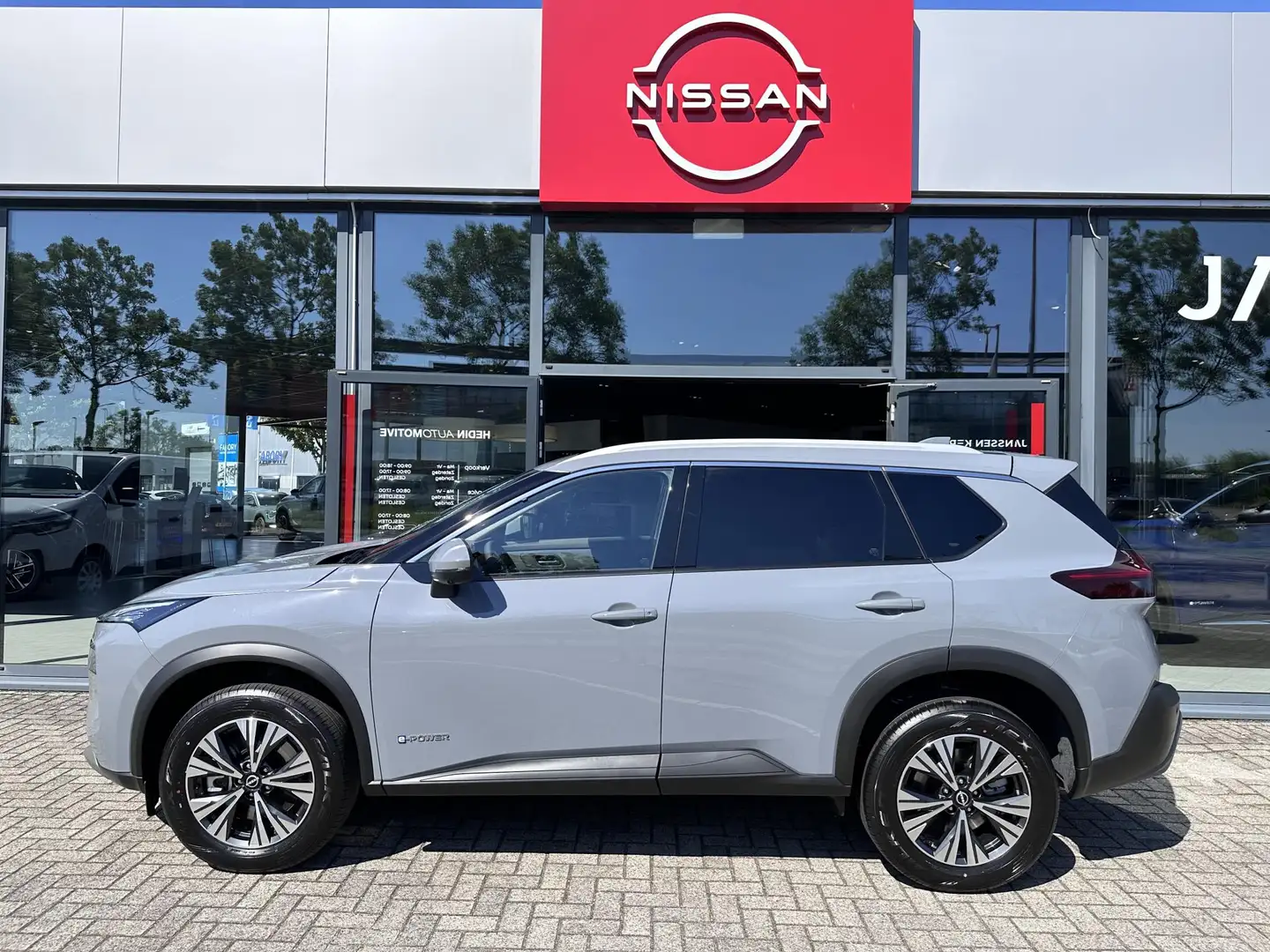 Nissan X-Trail 1.5 e-Power Limited Edition | Navigatie | 360 Came Grijs - 2