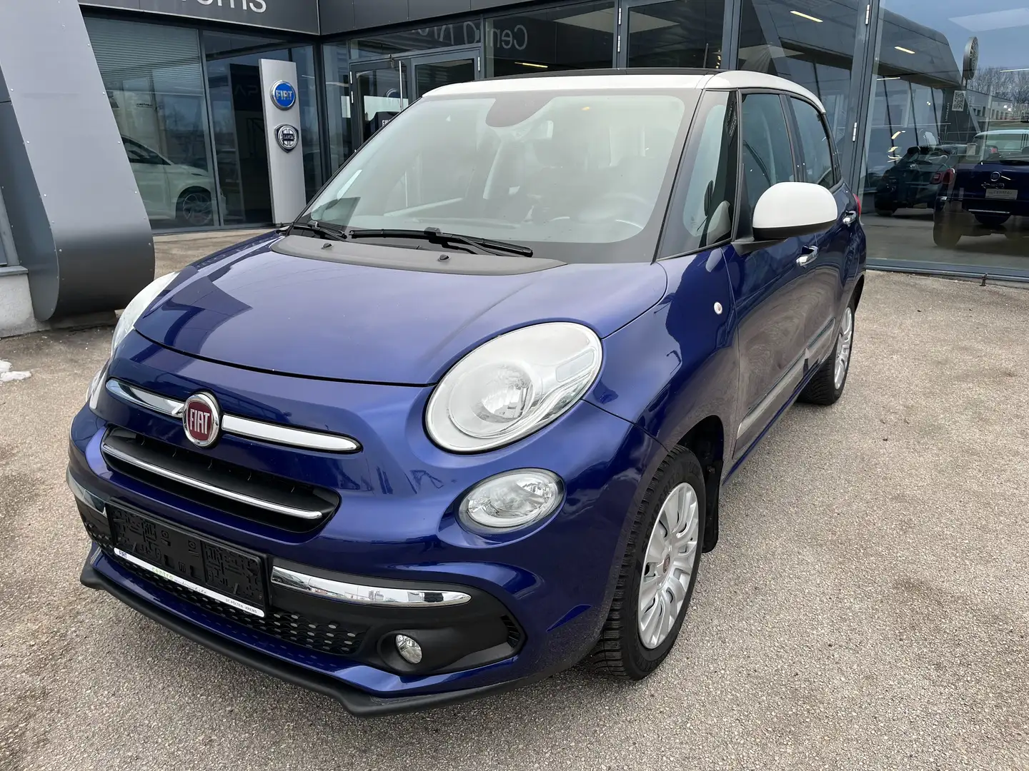 Fiat 500L 1.6 MJ 120 SCR LOUNGE Blau - 1
