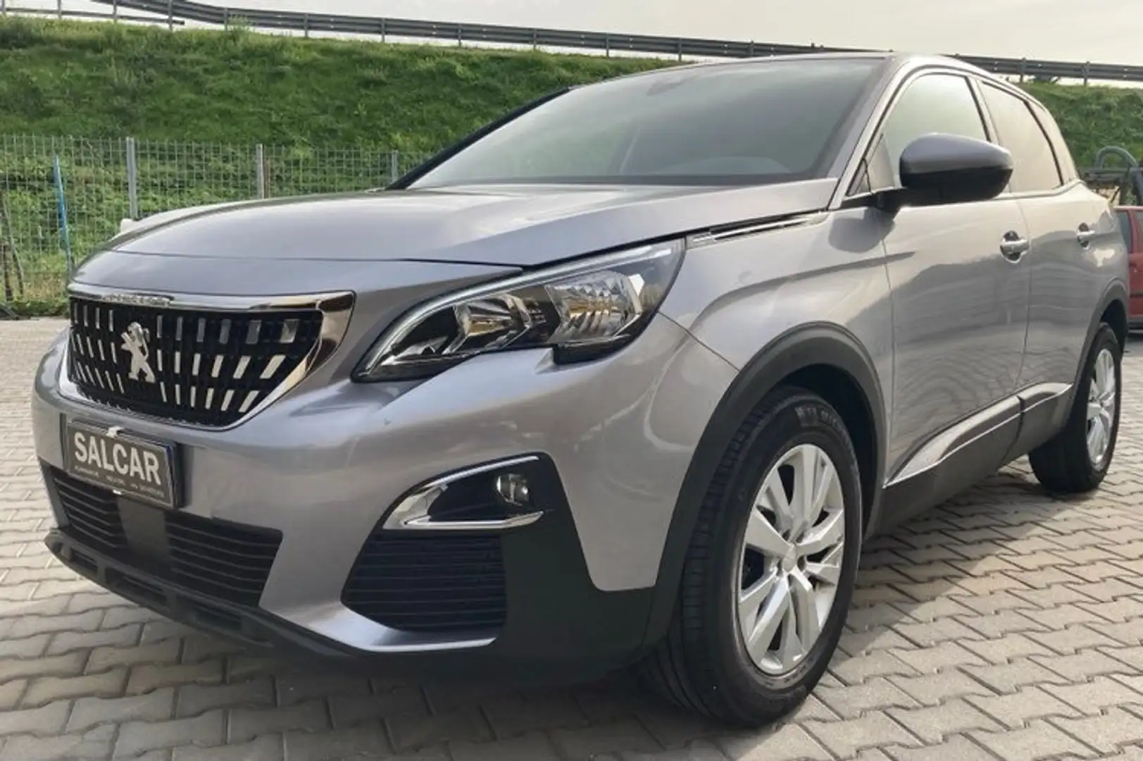 Peugeot 3008 1.5 hdi eat8 130 cv uniproprietario Grigio - 1