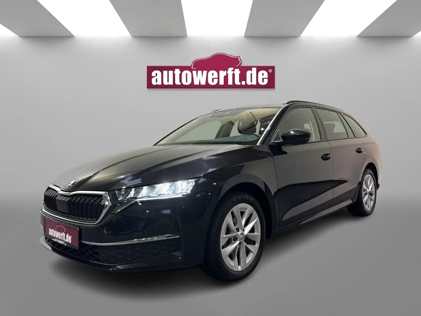 Skoda Octavia 2.0 TDI DSG SELECTION AHK CAM 17Z NAVI FAMILY ASSI Schwarz - 1