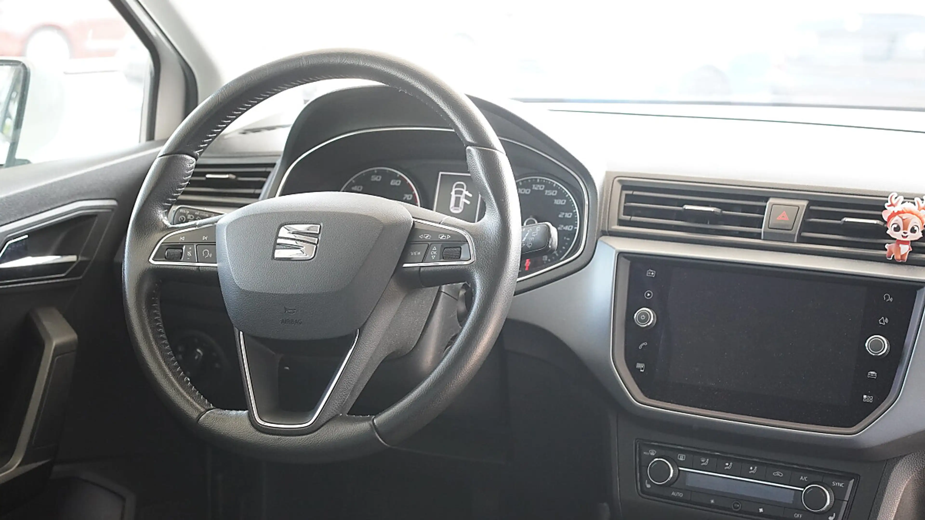 SEAT Arona 1,0 Eco TSI Style //TOPZUSTAND//PICKERL//NEU// — photo 8